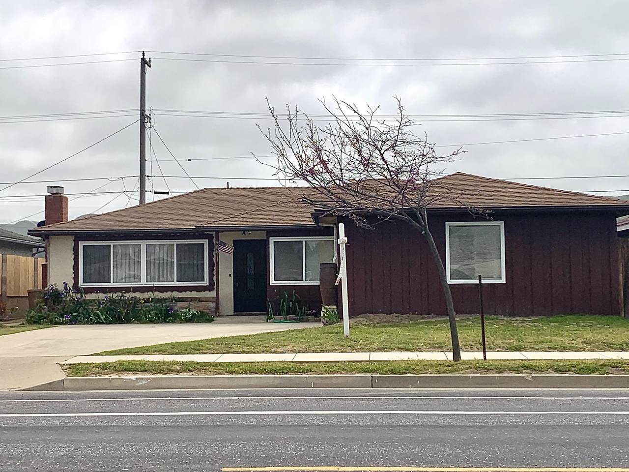 908 College Avenue - Photo 1