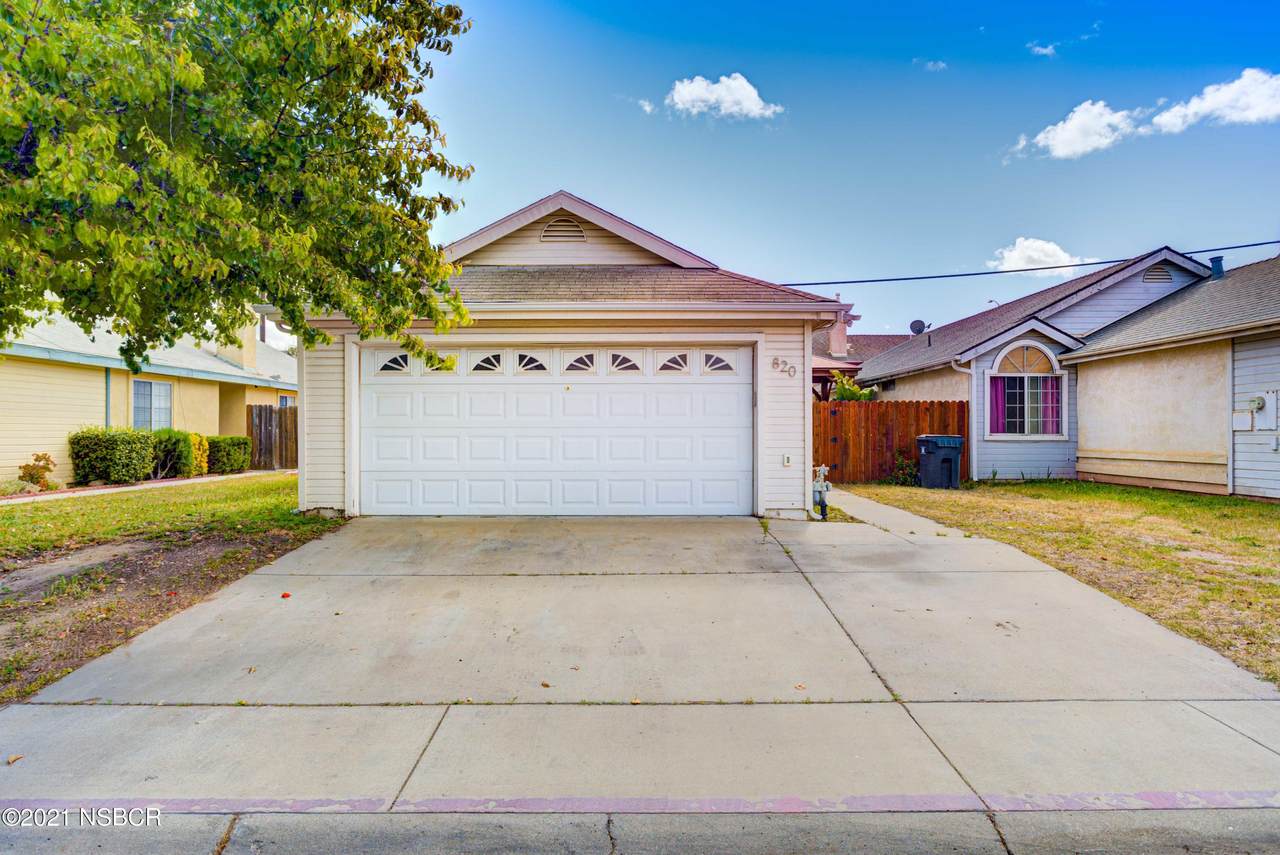 820 Marcia Way - Photo 1