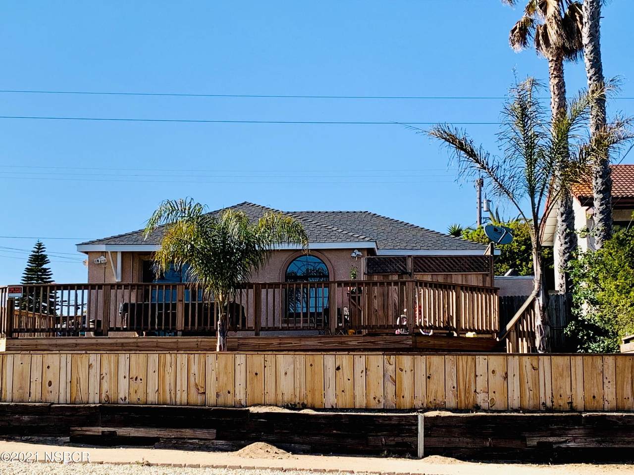 915 Newport Avenue - Photo 1