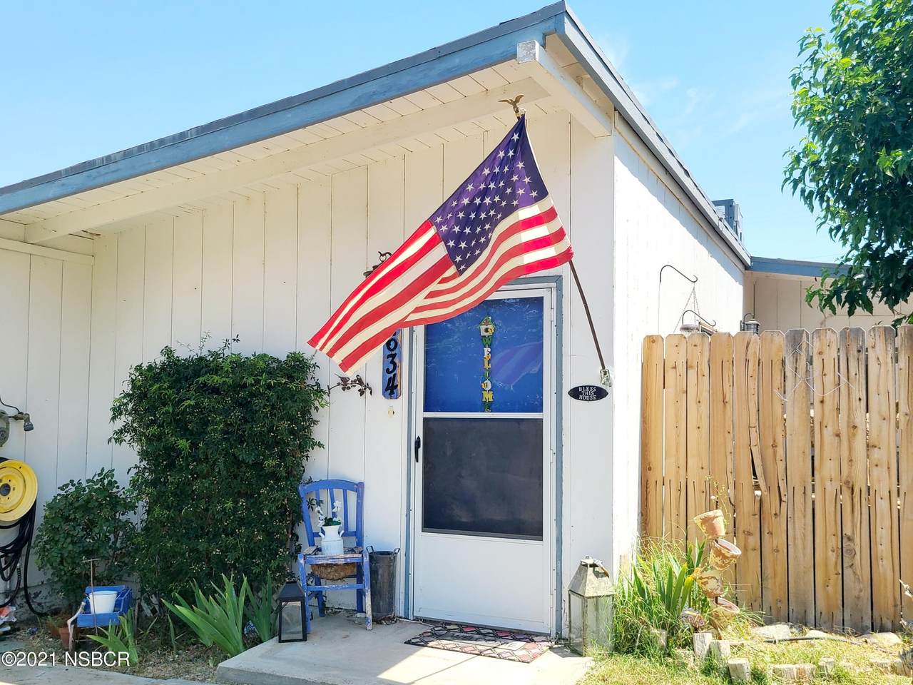 4634 Morales Street - Photo 1