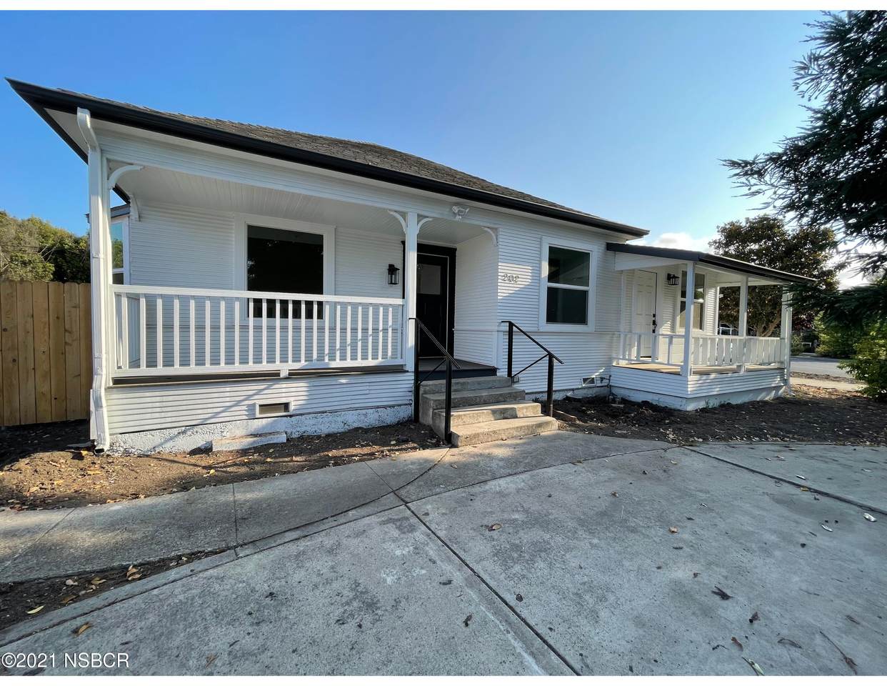 202 Olive Avenue - Photo 1