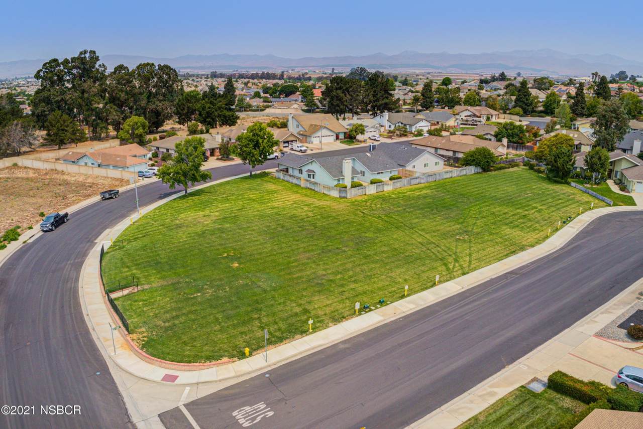 3030 Caselli Way - Photo 1