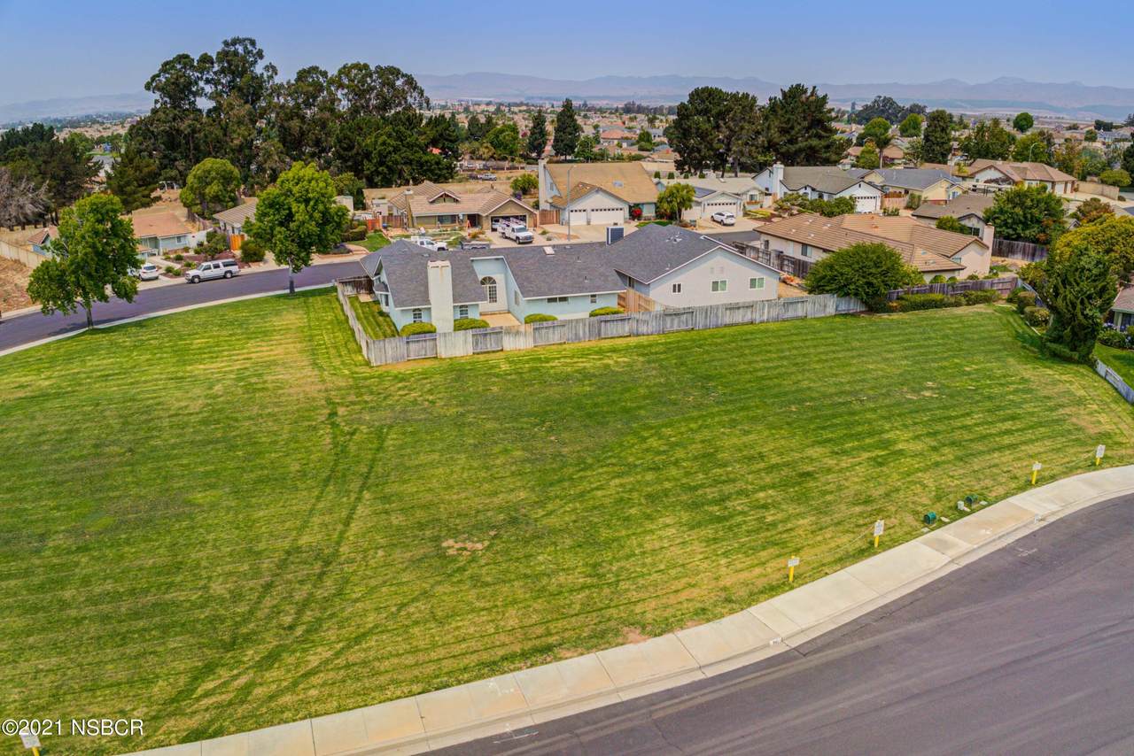 835 Melinda Court - Photo 1