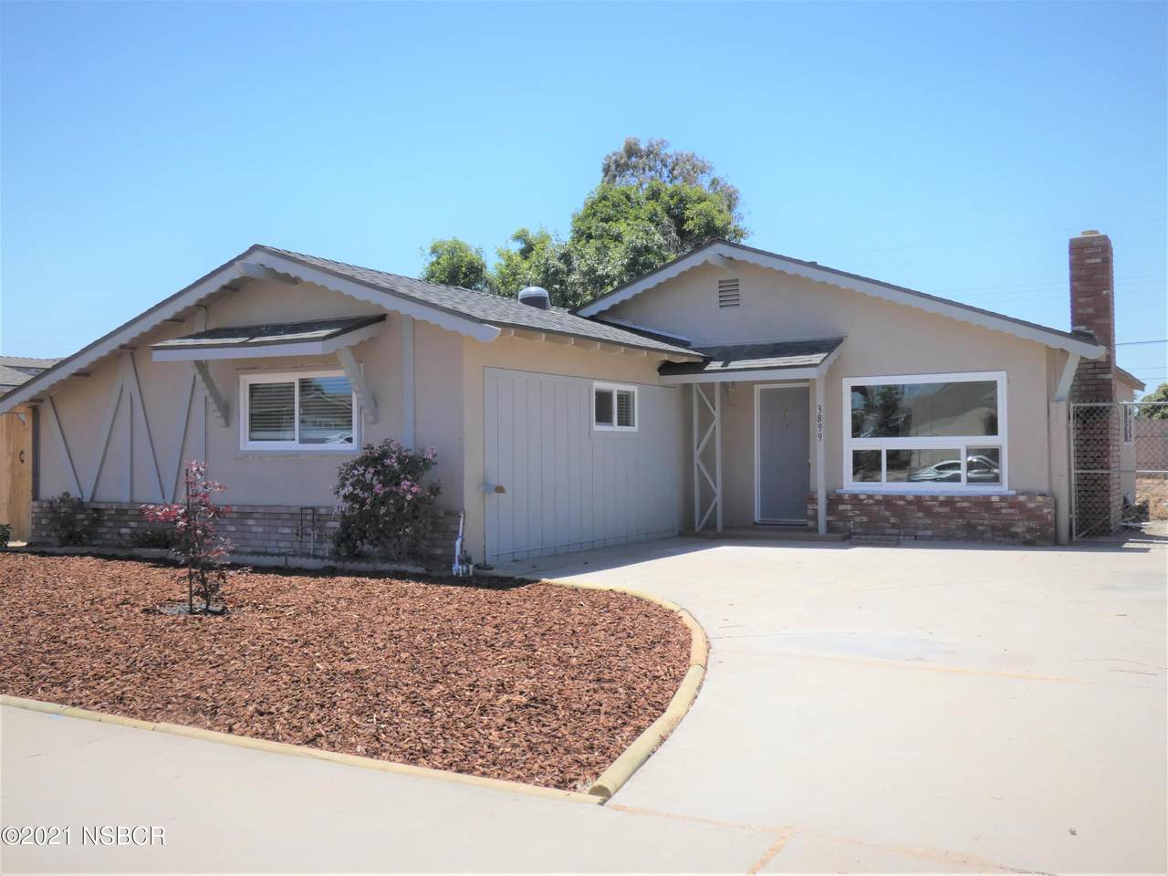 3899 Loch Lomond Drive - Photo 1