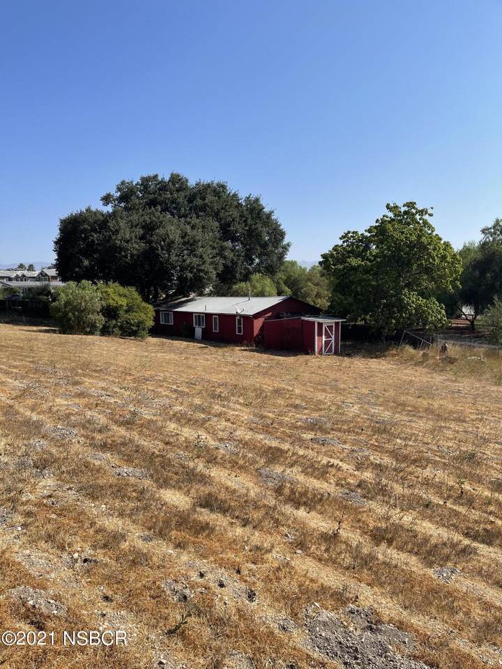 3035 Lucky Lane - Photo 1