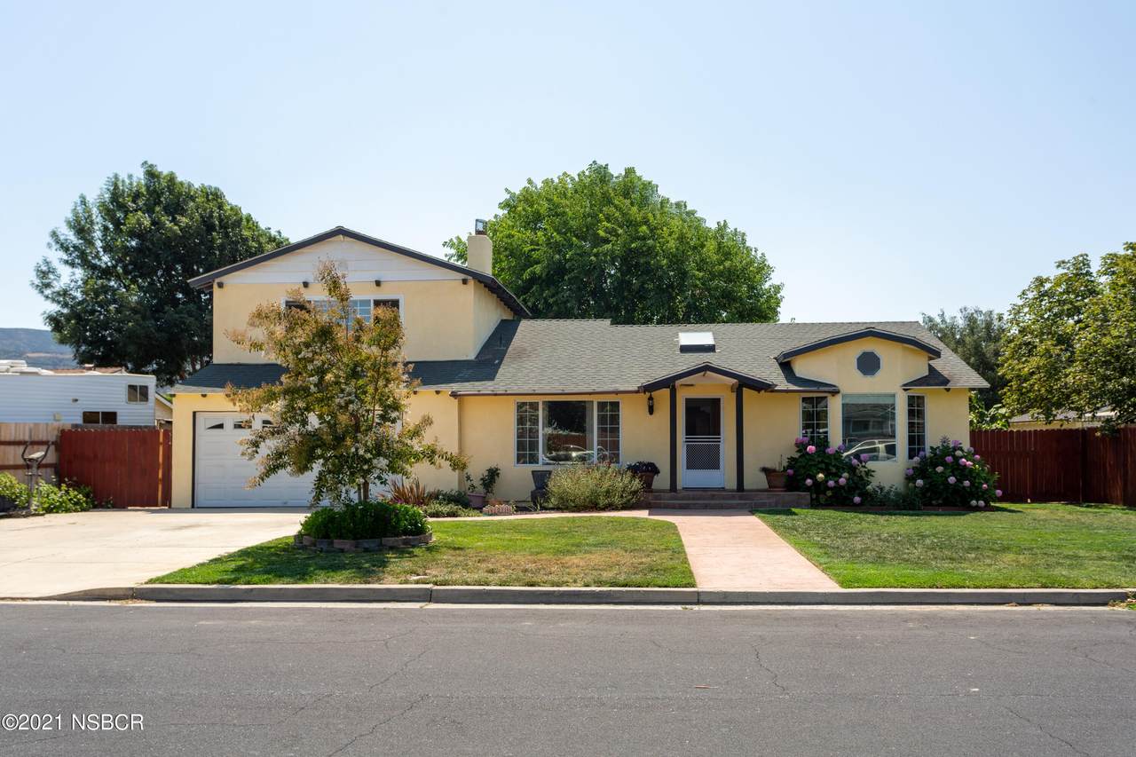 274 Kendale Road - Photo 1