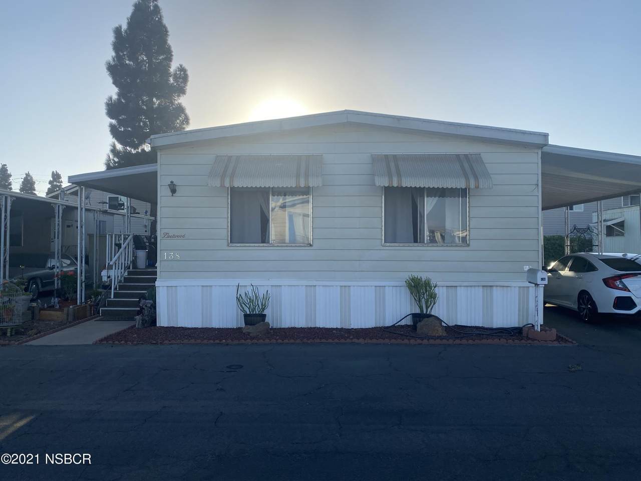 1701 Thornburg Street - Photo 1