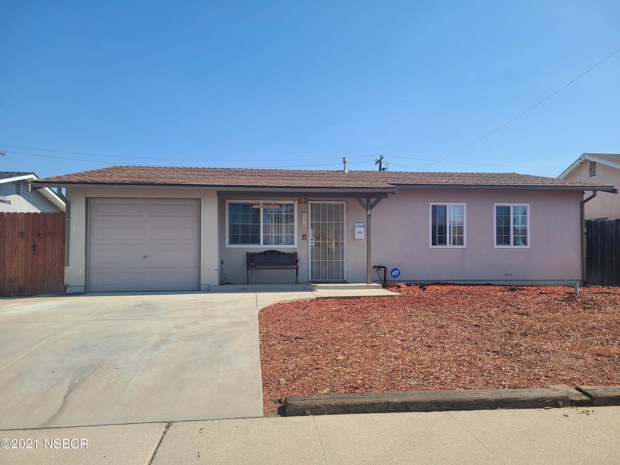 1116 Jasmine Street - Photo 1
