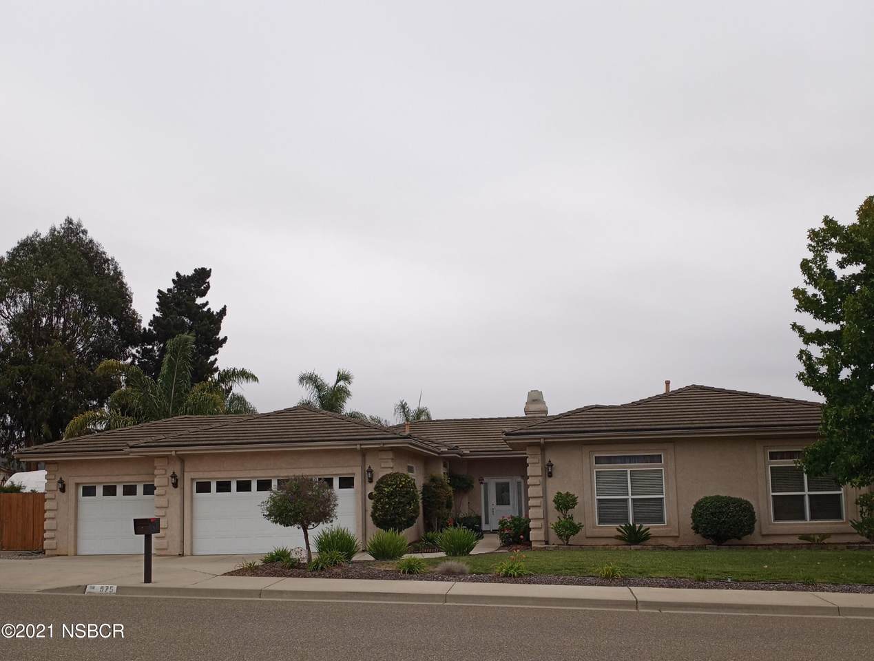 975 Gold Crest Drive - Photo 1