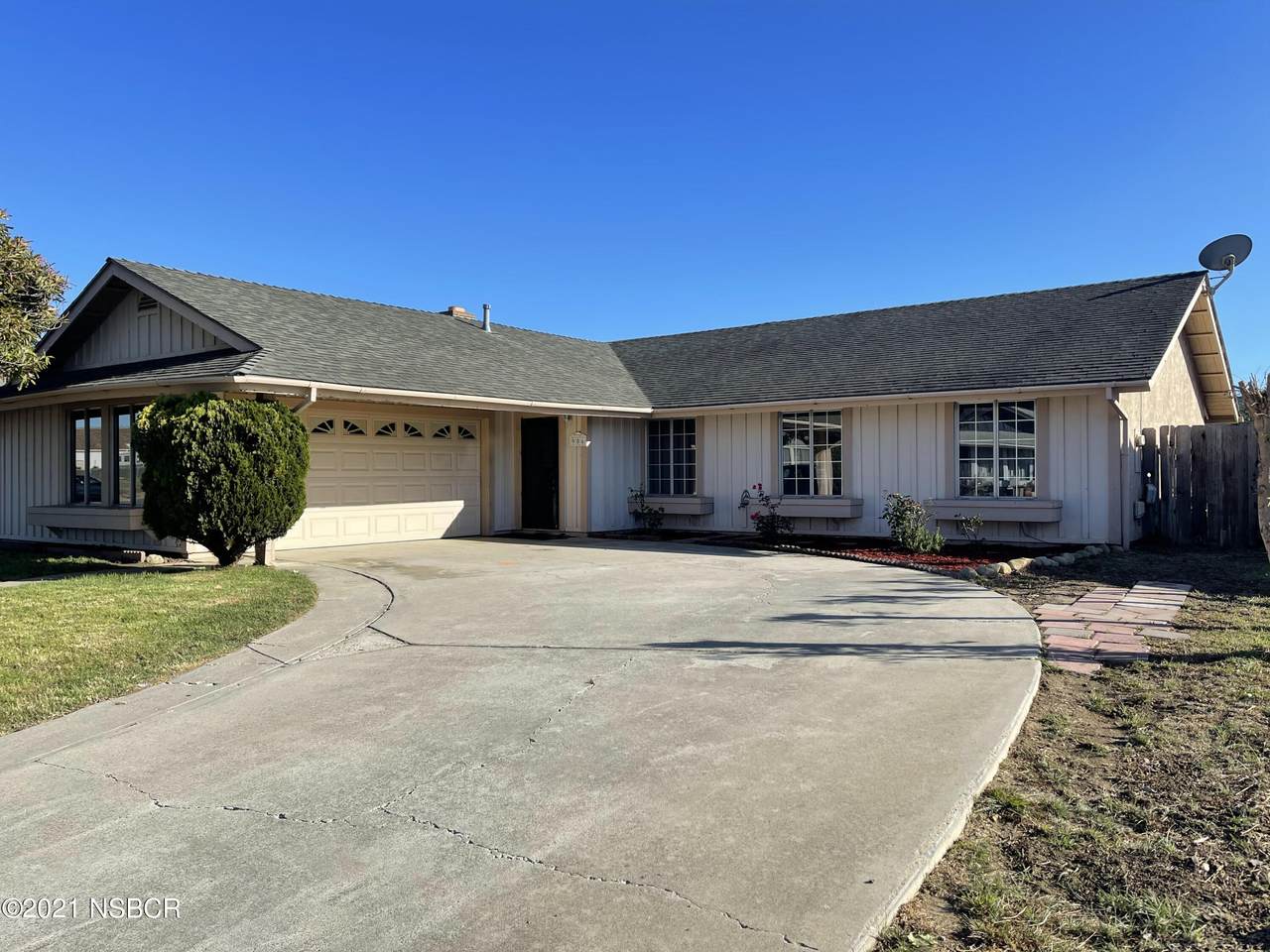 906 Lemon Avenue - Photo 1