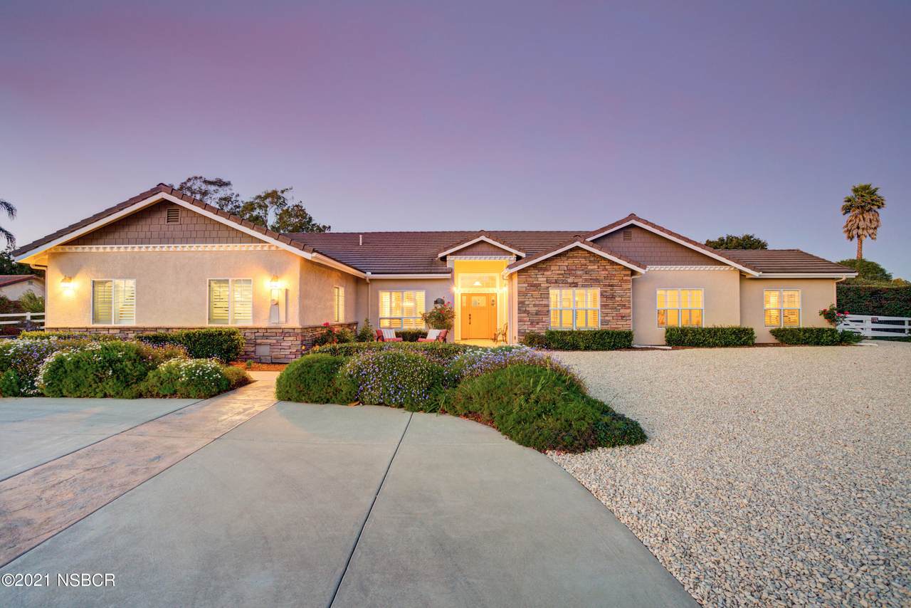 202 Las Flores Drive - Photo 1