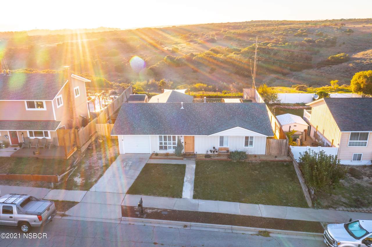 558 Sunbeam Road - Photo 1