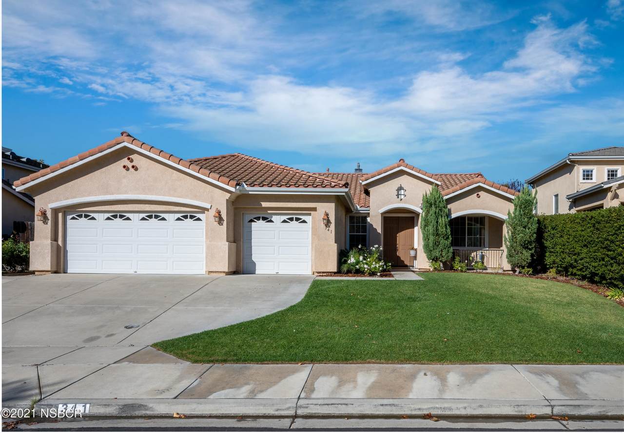 341 Sycamore Drive - Photo 1