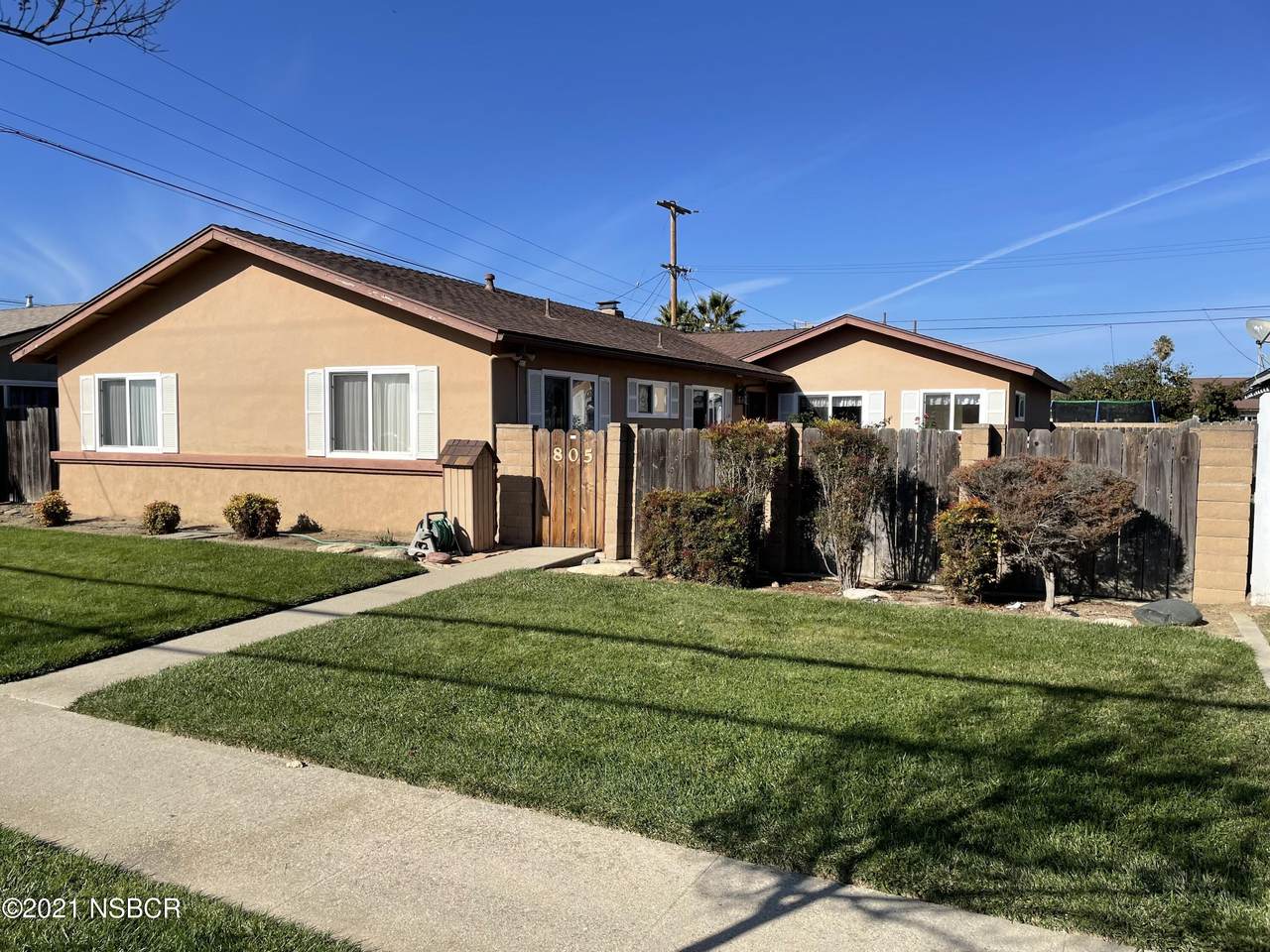 805 Pine Avenue - Photo 1