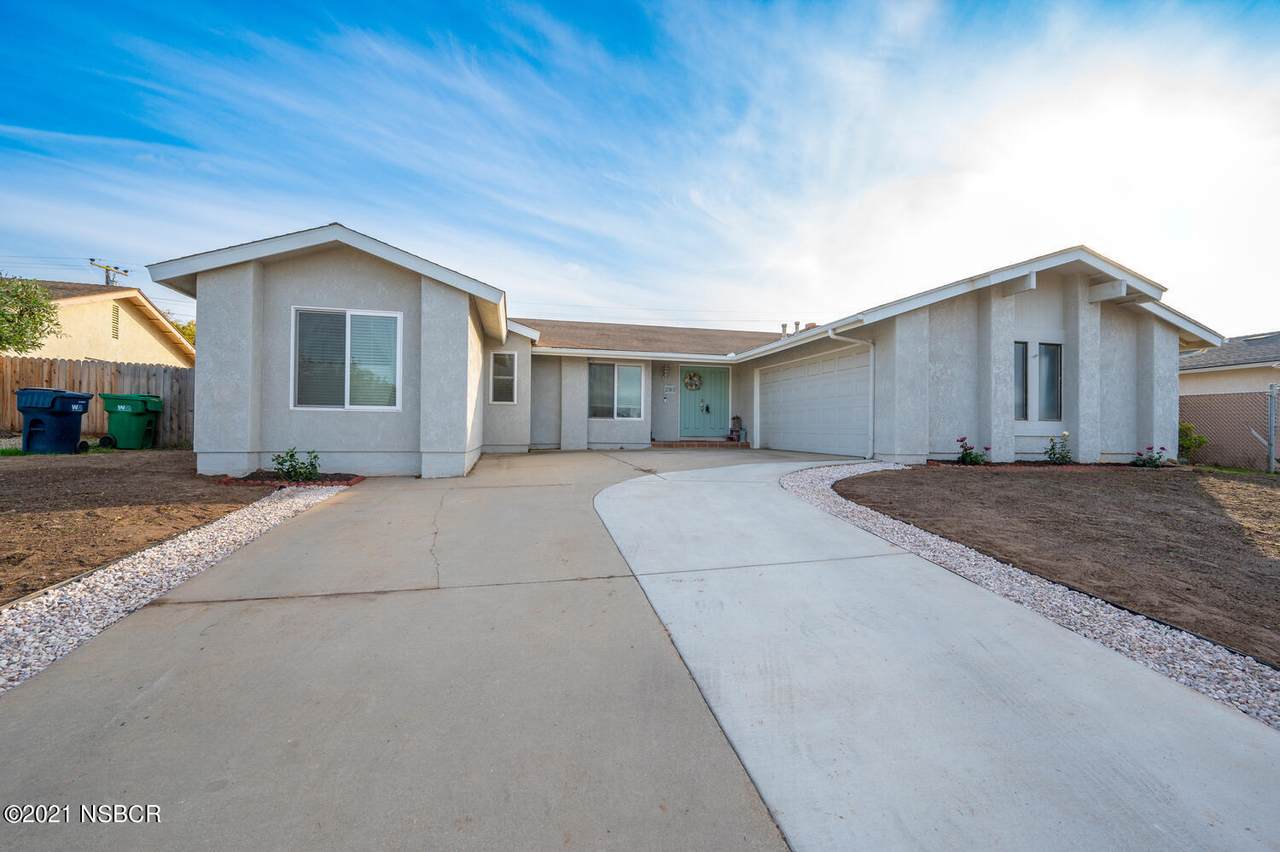 202 Crescent Avenue - Photo 1