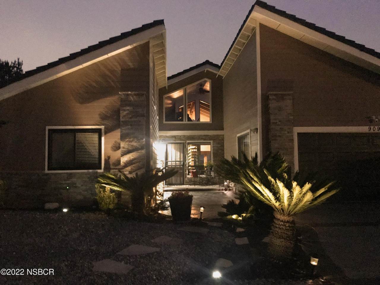 909 Clemens Way - Photo 1
