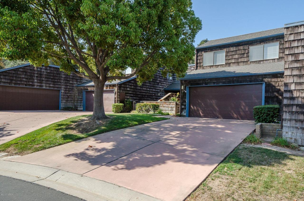 1414 Oakridge Park Road - Photo 1