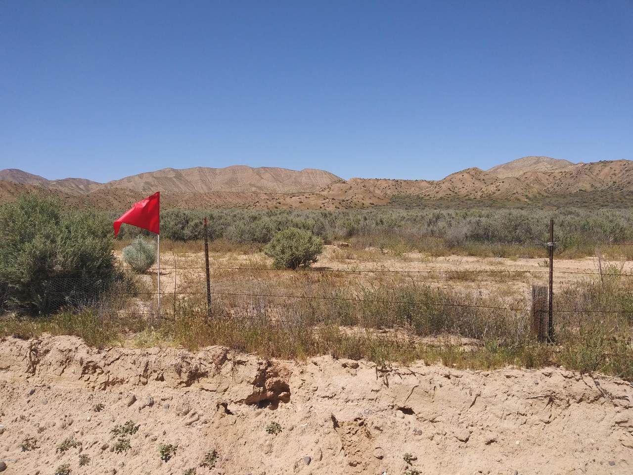 Cuyama Highway - Photo 1