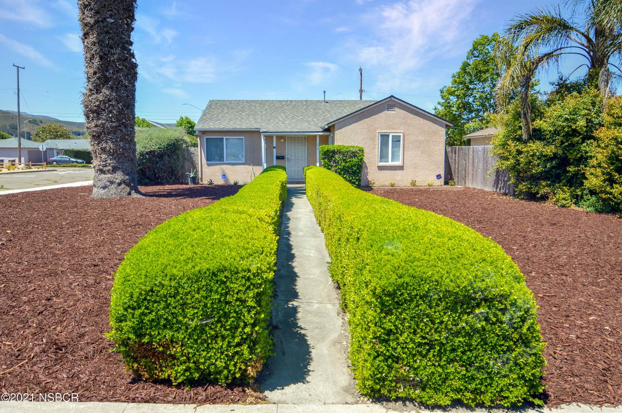 239 B Street - Photo 1