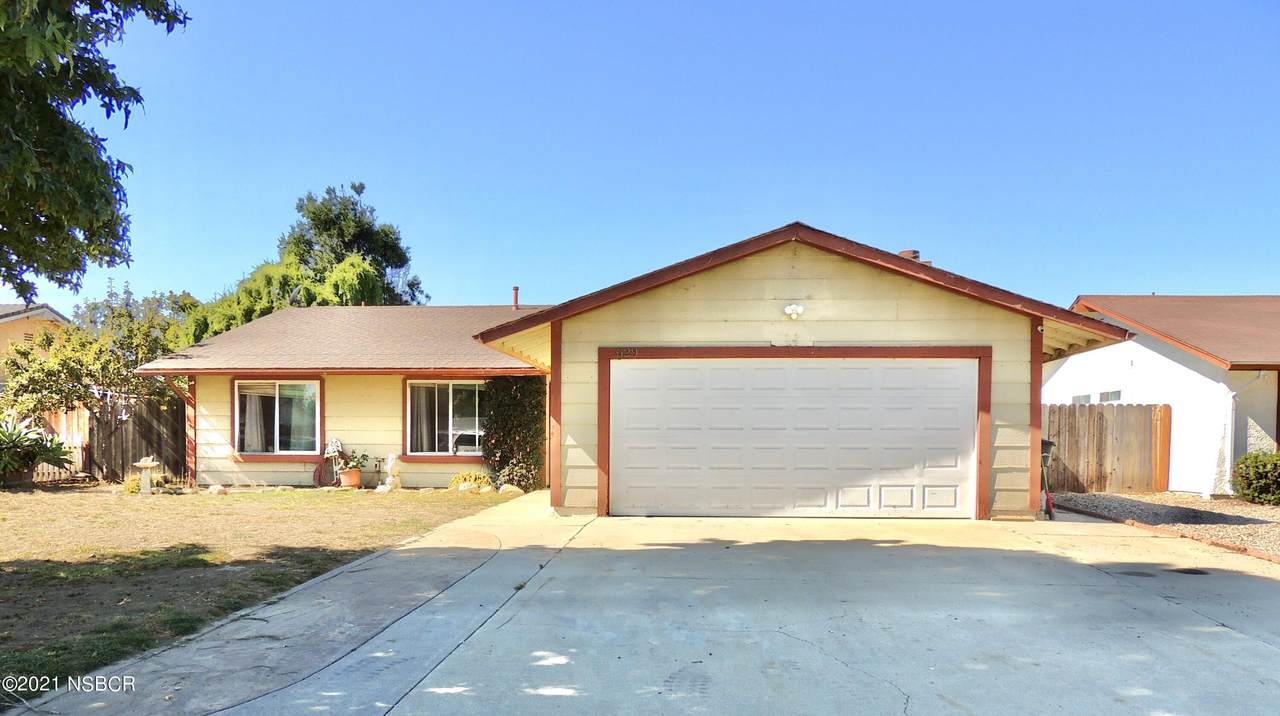 629 8th Street - Photo 1