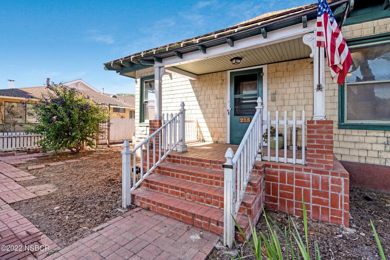215 H Street - Photo 1
