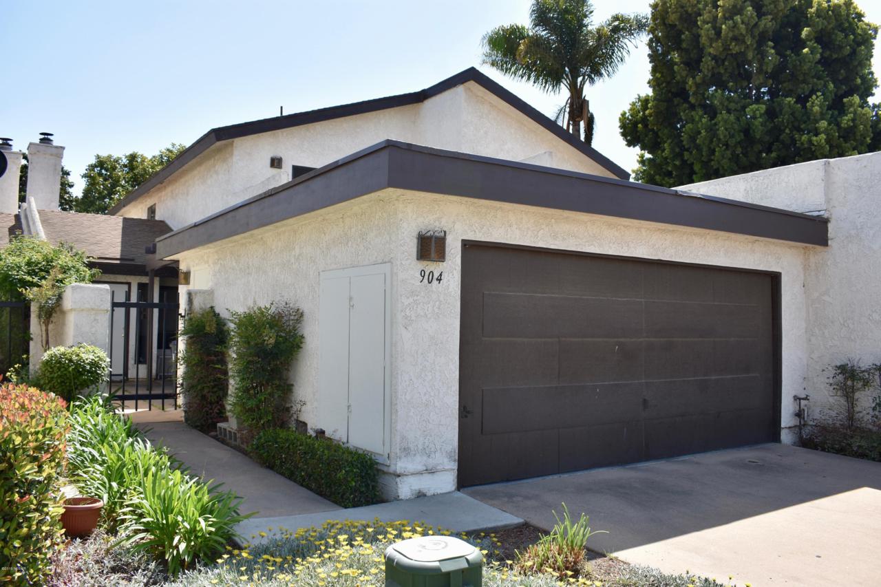 904 Regent Court - Photo 1
