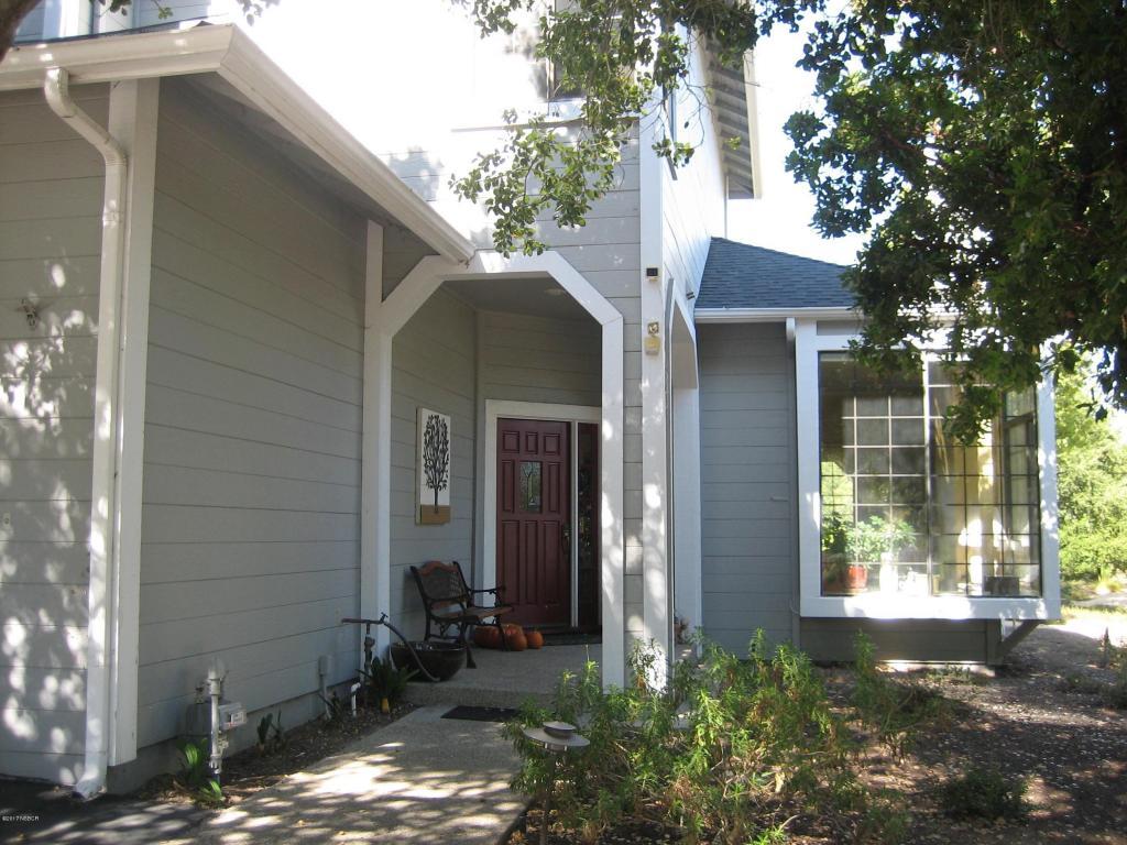 746 Hillside - Photo 1