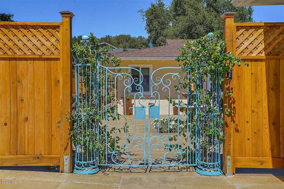 376 Saint Andrews Way - Photo 1