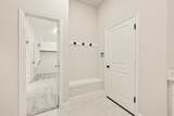564 Holiday Avenue - Photo 32