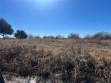 8846 Private Road 2402 - Photo 4