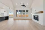 824 Shady Oaks Drive - Photo 10