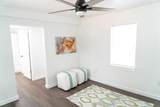 2220 Burnett Avenue - Photo 21