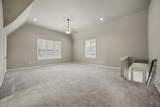 800 Creekview Lane - Photo 16