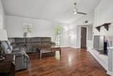 2036 Apple Valley Road - Photo 5