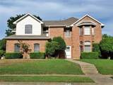 1040 Woodbriar Drive - Photo 2