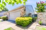 9616 Highland View Drive - Photo 2