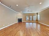 2821 Parmer Avenue - Photo 3
