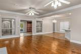 206 Hampton Court - Photo 6