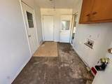 302 Reeves Street - Photo 18