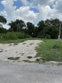 312 N Waco St - Photo 4