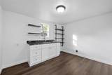 2220 Burnett Avenue - Photo 17