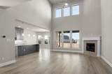 11413 Stapleton Avenue - Photo 11