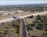 1446 Interstate Highway 35 - Photo 2