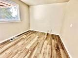 409 Ave E - Photo 10