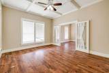 720 Pecan Street - Photo 8