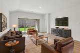 2018 Carriage Court - Photo 12