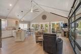 10 Holland Street - Photo 9