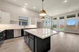 7812 Pondview Lane - Photo 12