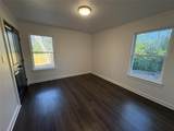 515 Giraud - Photo 11