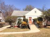 910 College Street - Photo 2
